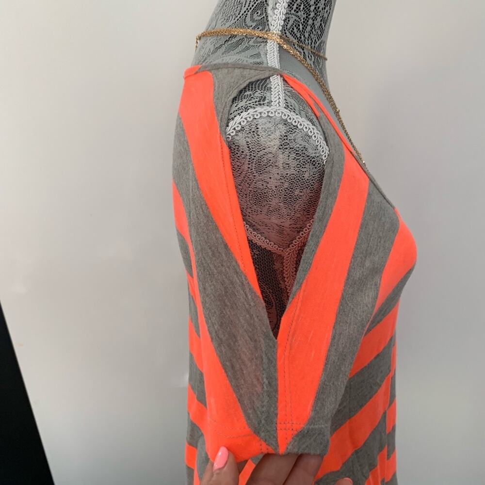 TART Womens Neon Orange and Grey Stripped Cold Shoulder Tunic Top Size Small - Picture 5 of 7